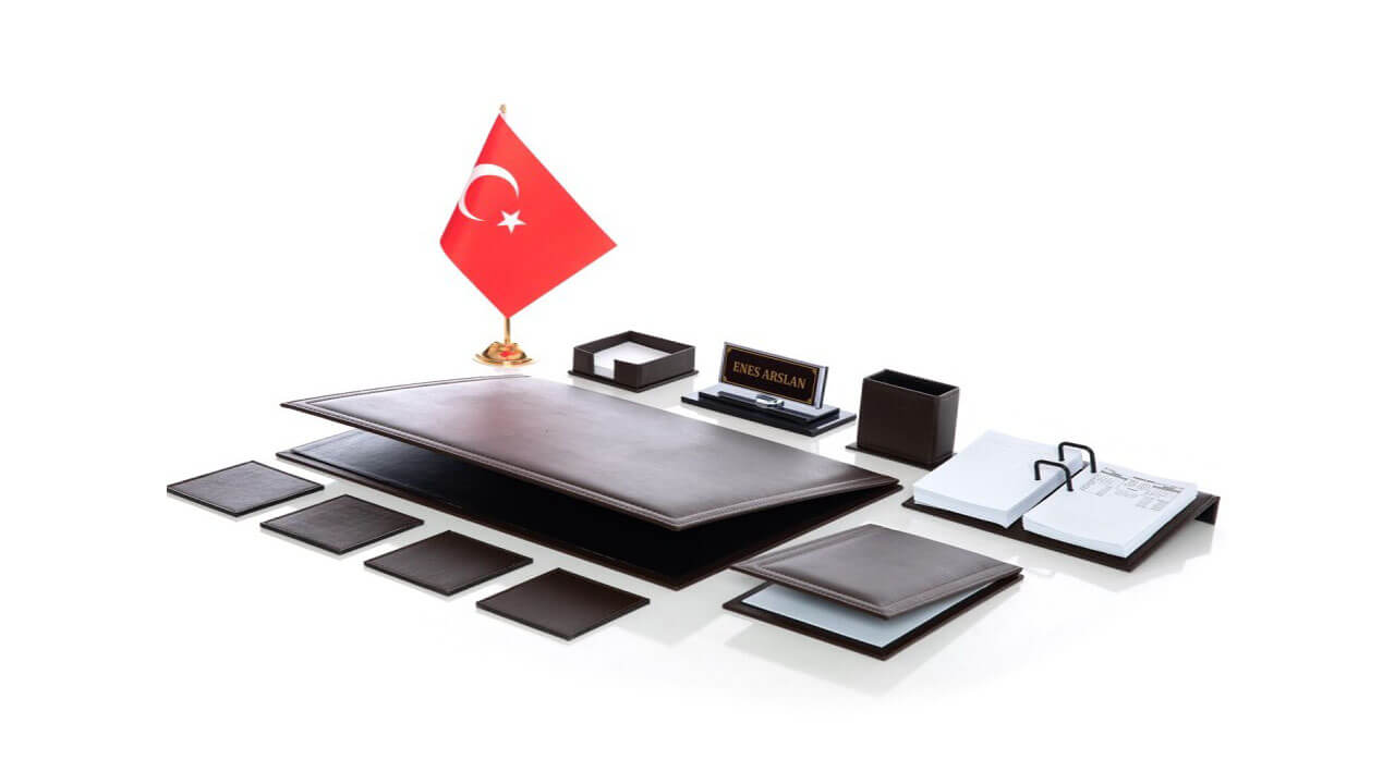 Sümen Takımı ile Ofis Masanızı Süsleyin